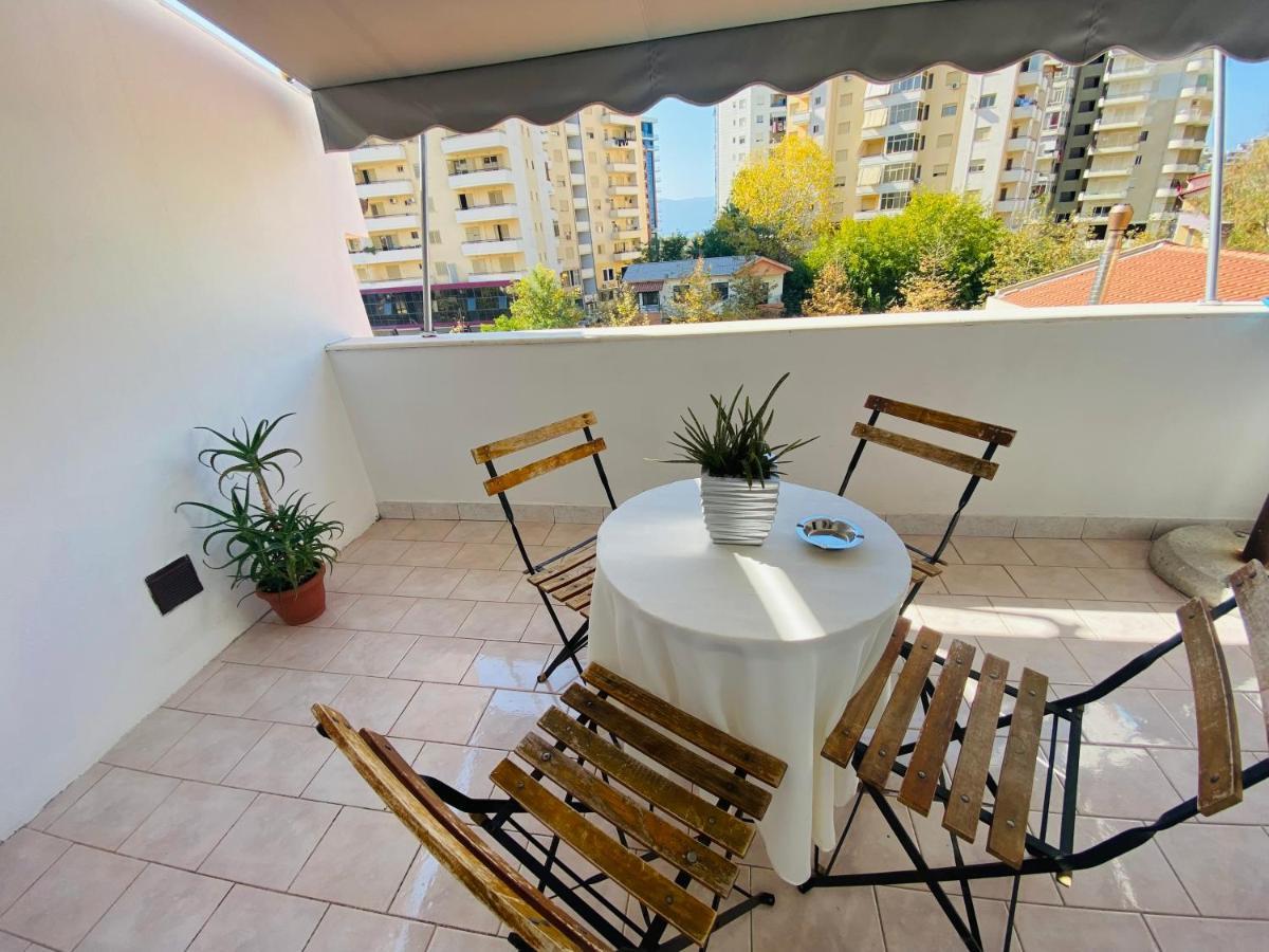 Iljazi'S Apartaments Vlorë Екстериор снимка