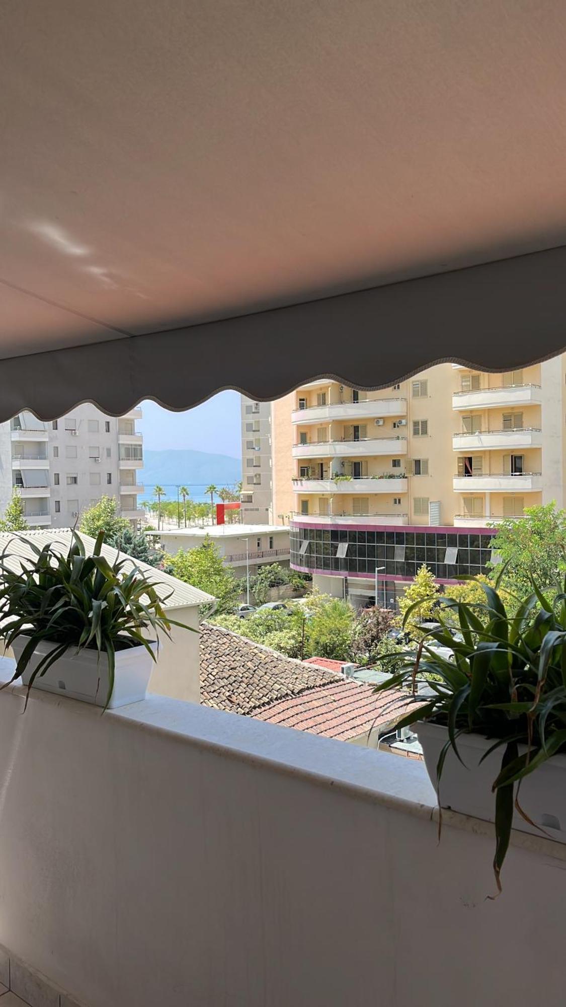 Iljazi'S Apartaments Vlorë Екстериор снимка