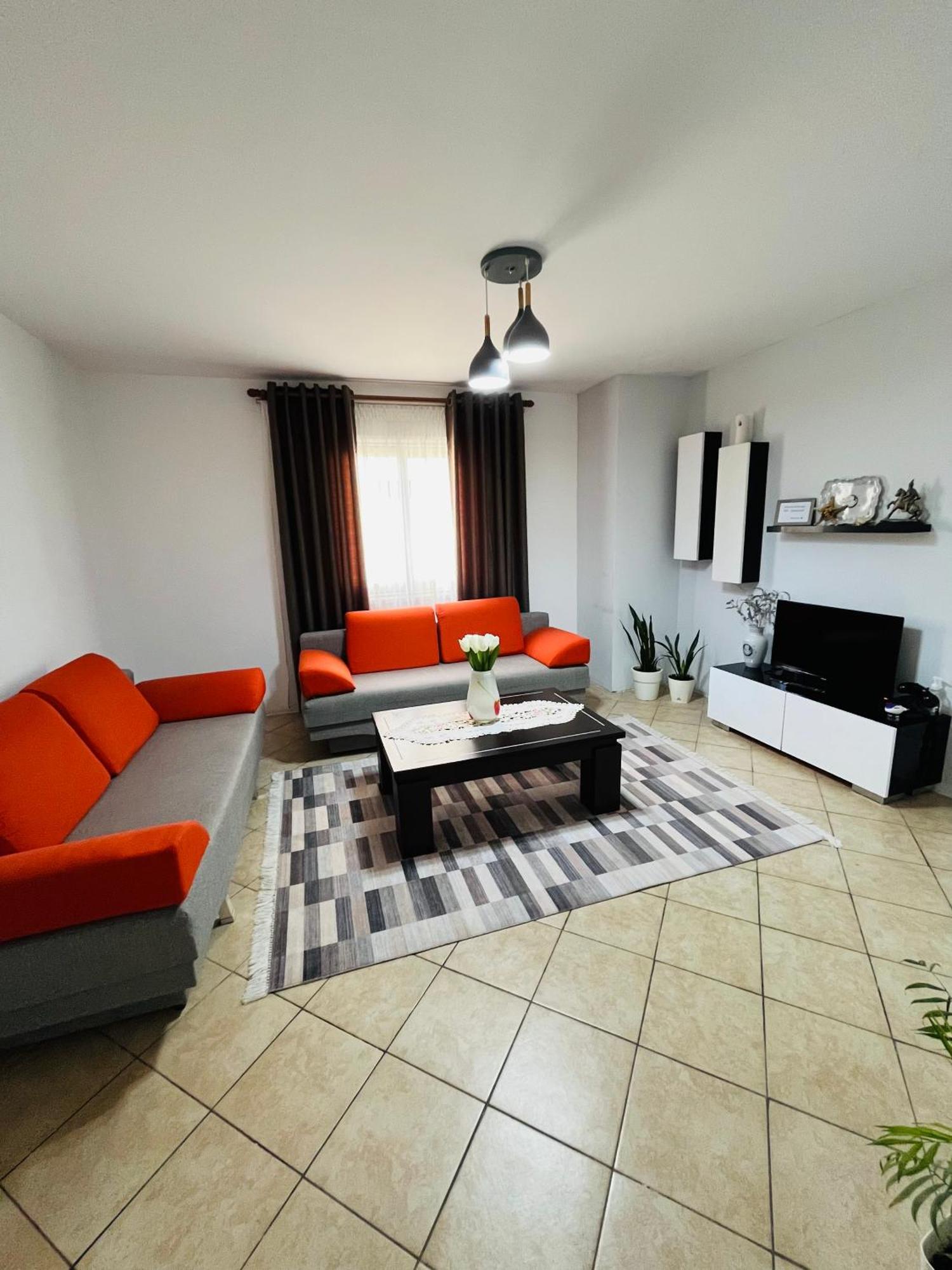 Iljazi'S Apartaments Vlorë Екстериор снимка