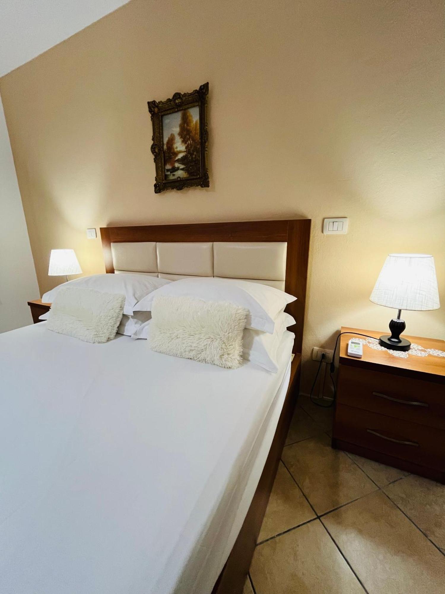 Iljazi'S Apartaments Vlorë Екстериор снимка