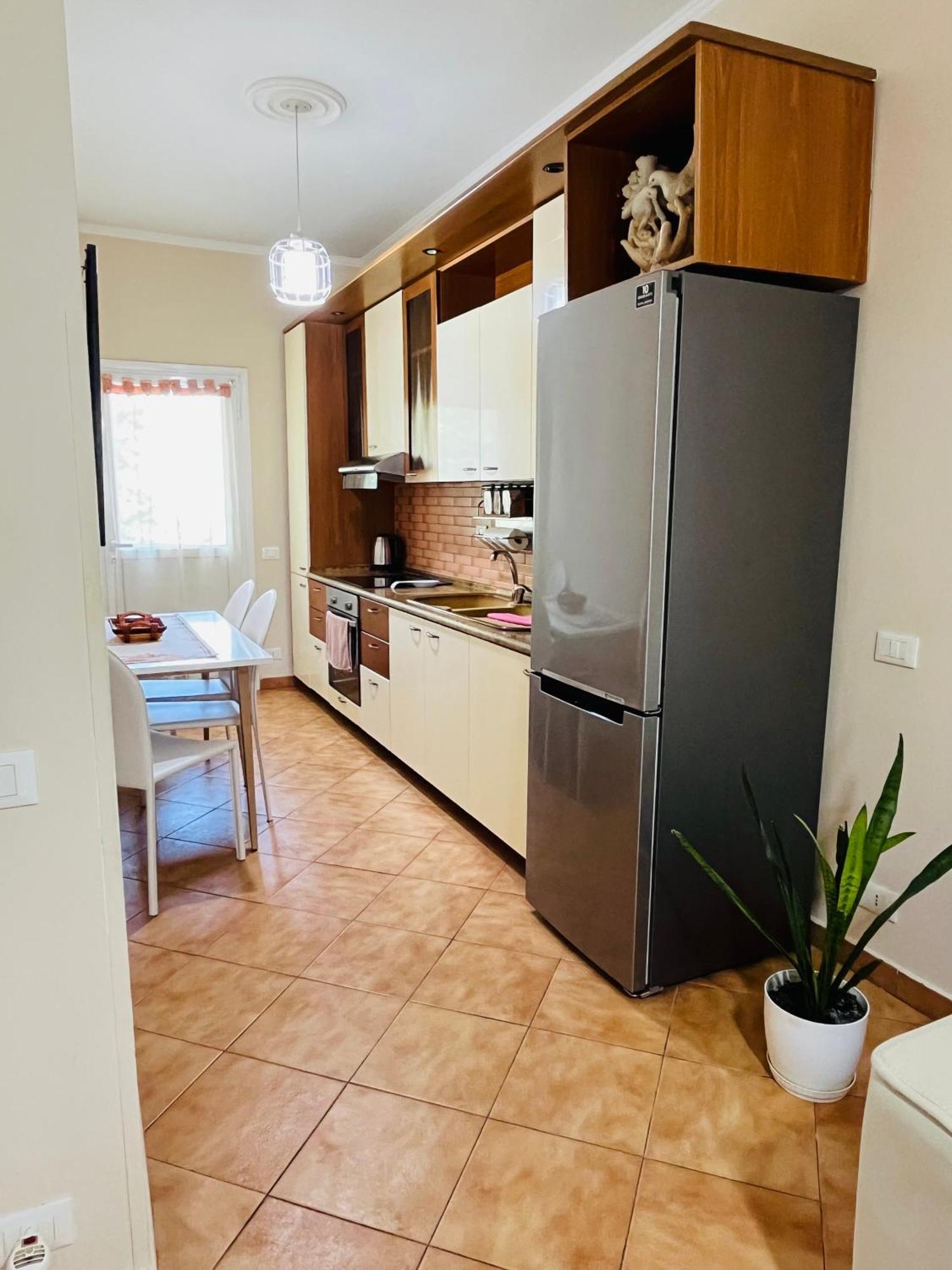 Iljazi'S Apartaments Vlorë Екстериор снимка