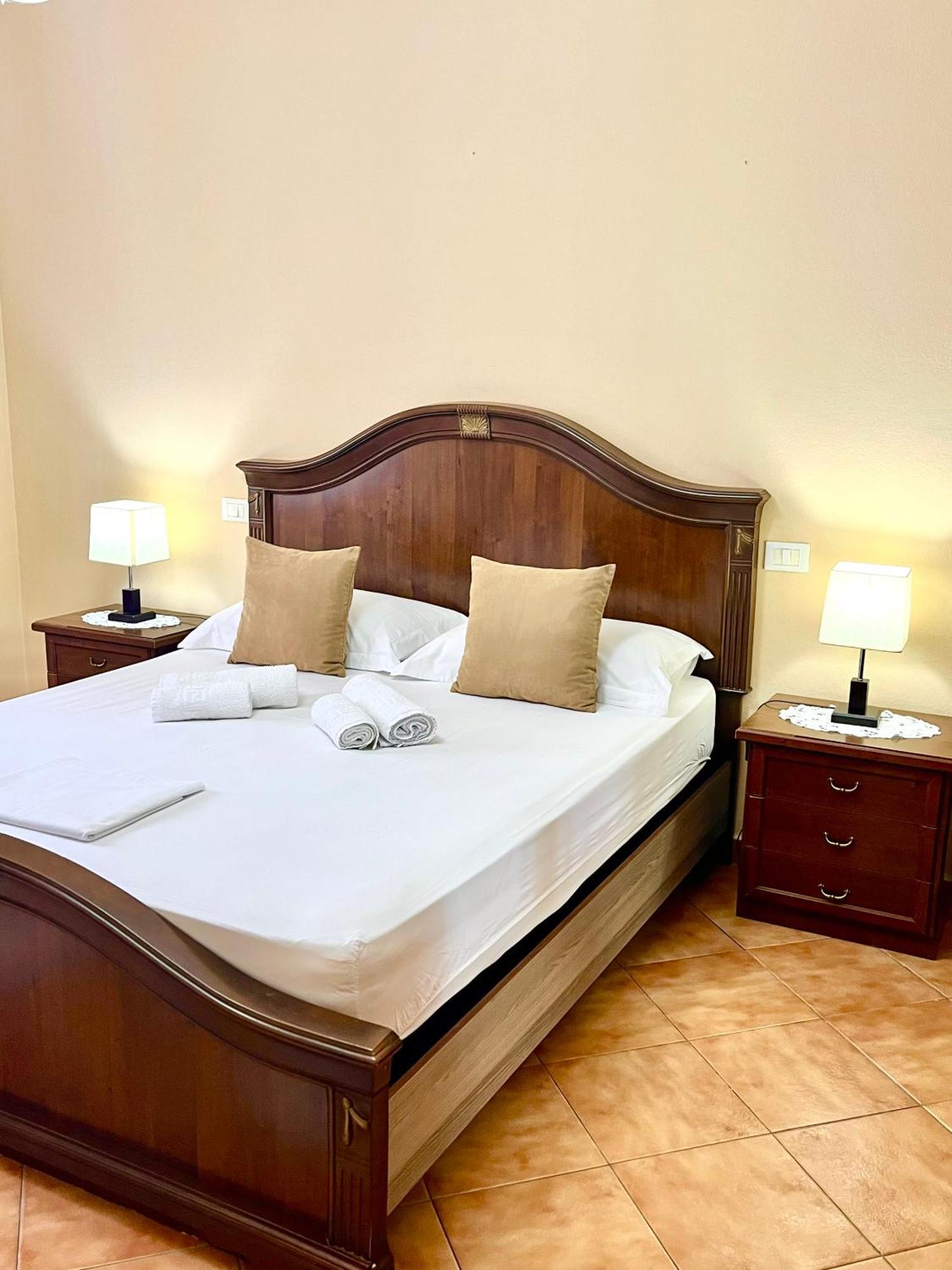 Iljazi'S Apartaments Vlorë Екстериор снимка