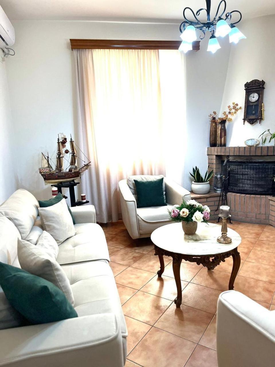 Iljazi'S Apartaments Vlorë Екстериор снимка