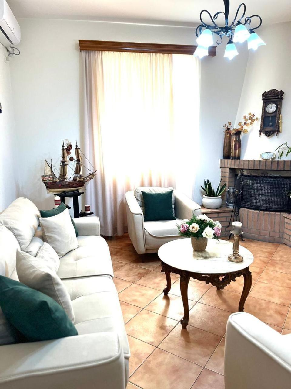 Iljazi'S Apartaments Vlorë Екстериор снимка
