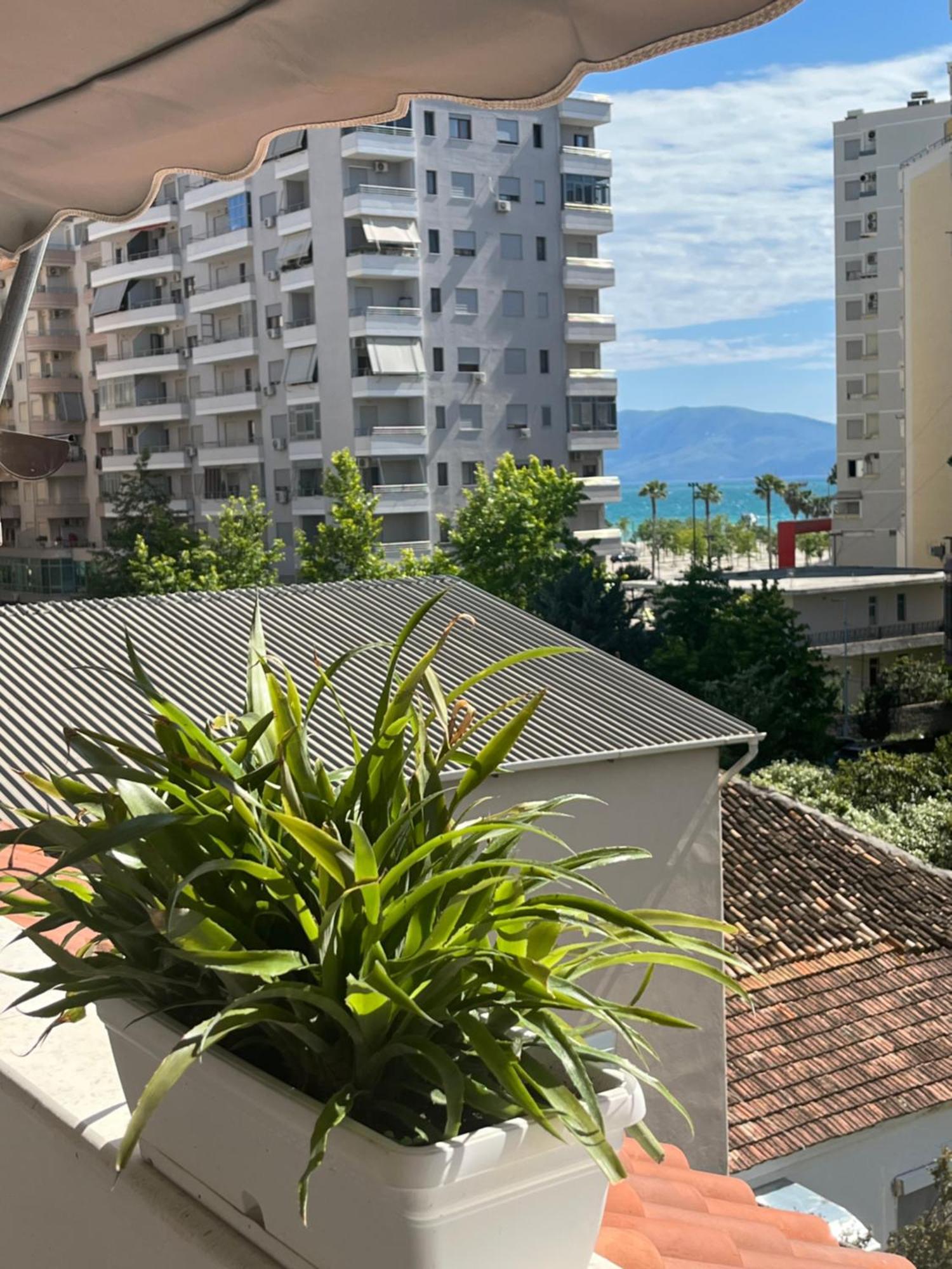Iljazi'S Apartaments Vlorë Екстериор снимка
